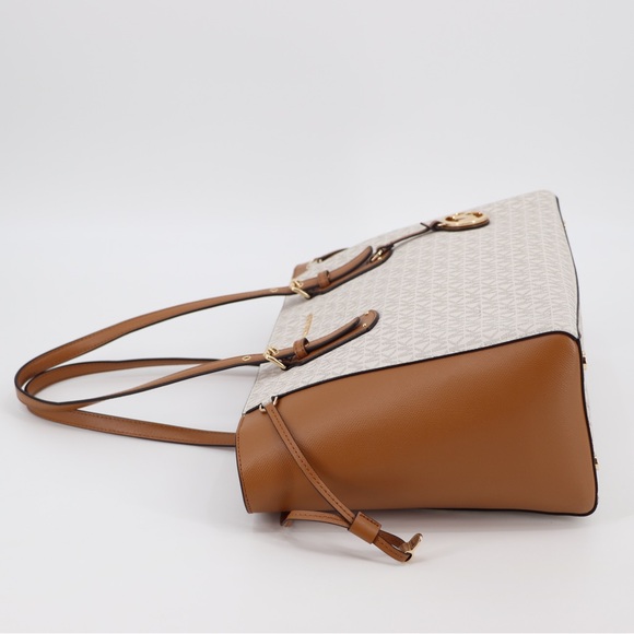 Michael Kors Voyager Signature MultiFunction Top Zip Tote Vanilla Acorn Preloved - Picture 12 of 16